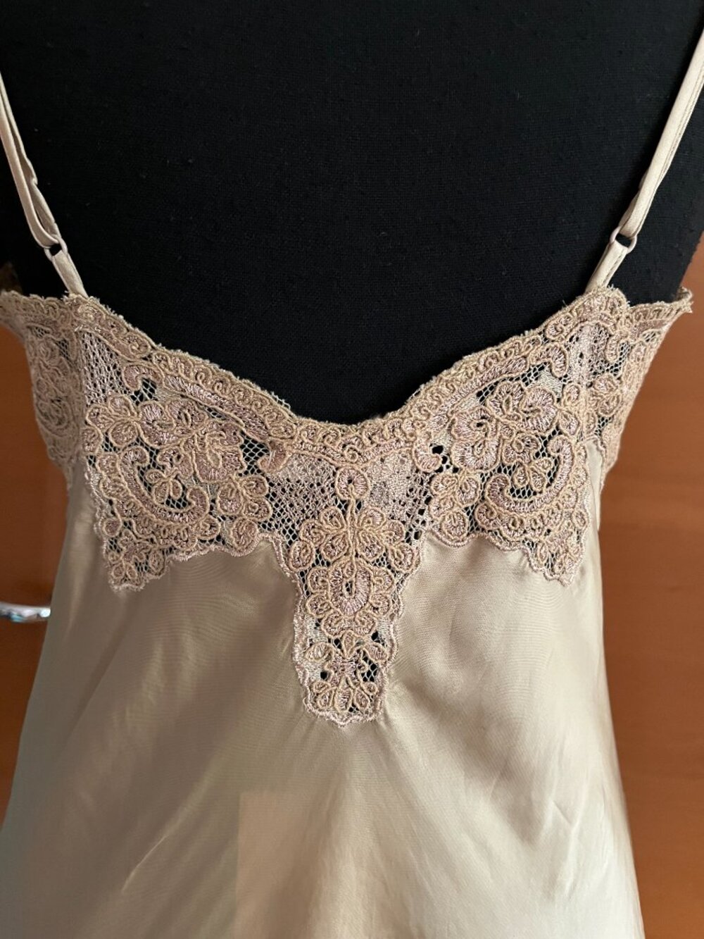 Zara Woman Collection Asymmetric Satin and Lace Dress in Beige Size Medium NWT - Picture 7 of 9